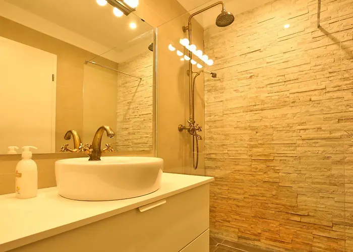 Apartment Ada Homes 801 *